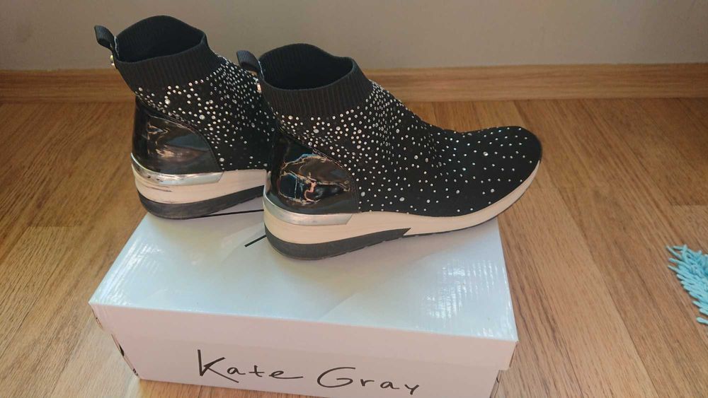 Дамски   обувки.