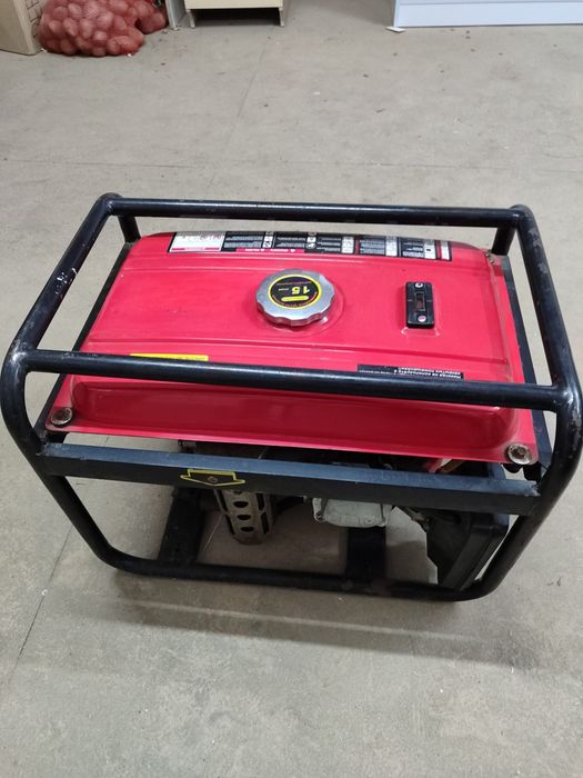 Генератор бензиновый 2.5 кВт