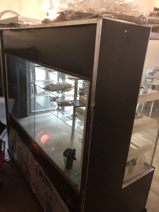 Витринный холодильник