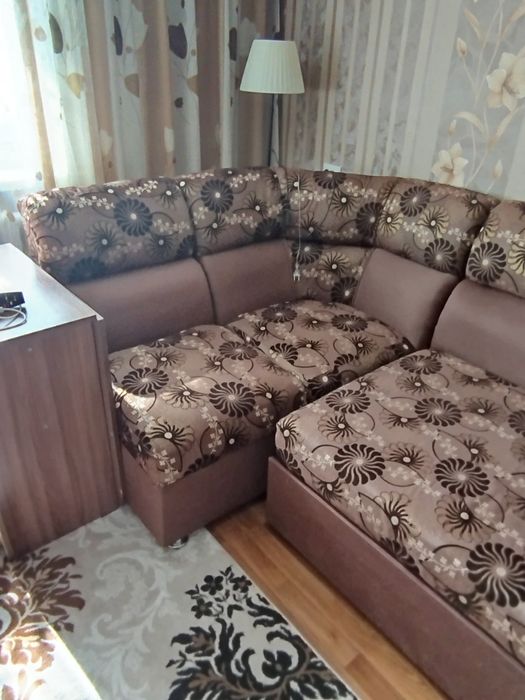Отдам диван бесплатно