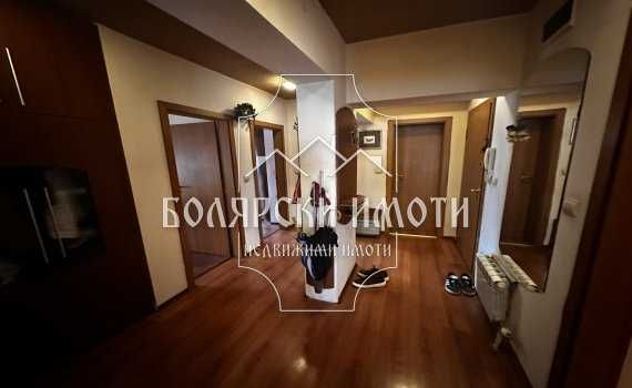 Продава се Многостаен апартамент в Велико Търново, Център - 199 кв.м за 2086 €/кв.м - Снимка #3