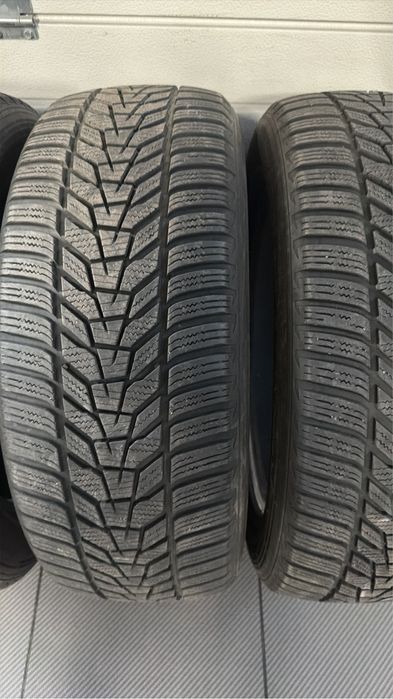 Зимни гуми 225/55/18 Hankook