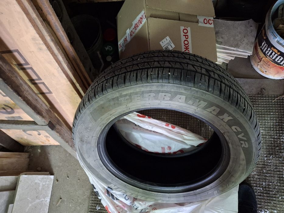 Комплект летних шин 235/60/18