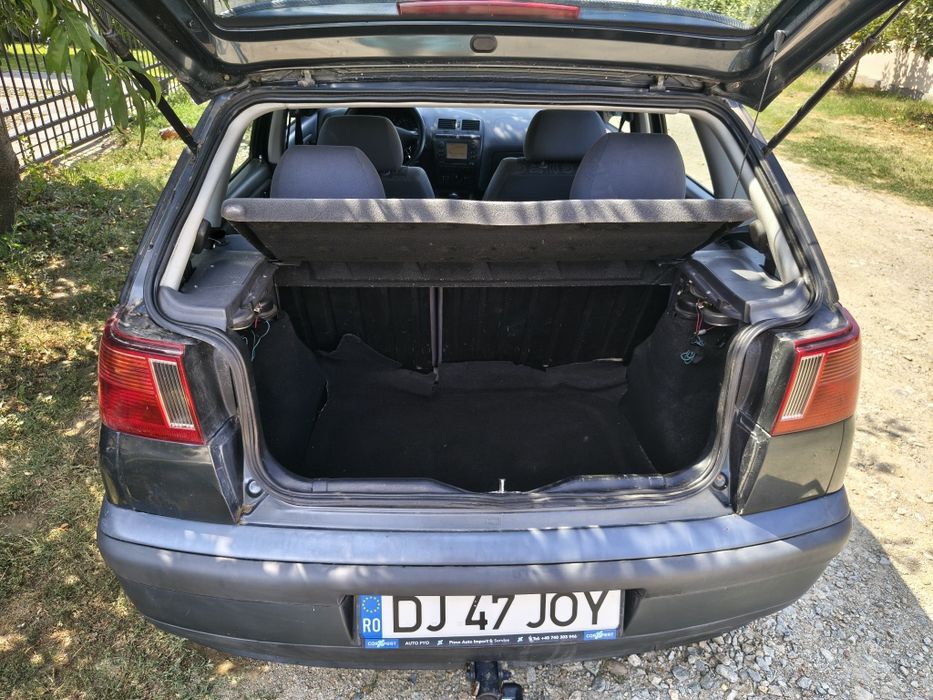 Vand  Seat Ibiza 2001