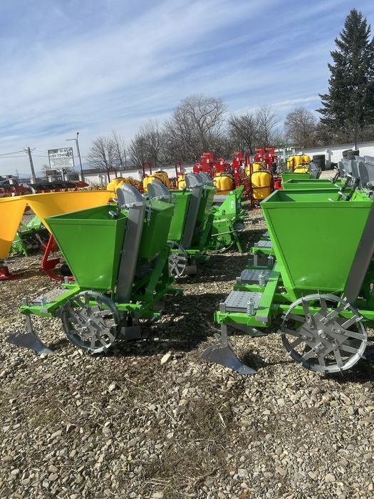 Masina plantat cartofi Bomet 2 randuri cu fertilizare