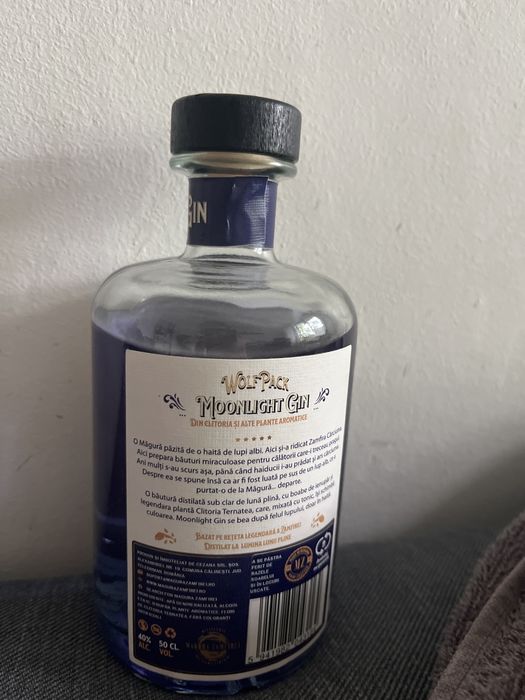 Gin Wolfpack moonlight