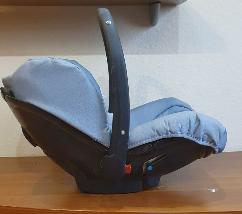 Продам автолюльку б/у