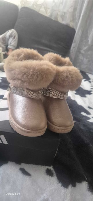 ДЕТСКИ маратонки  adidas