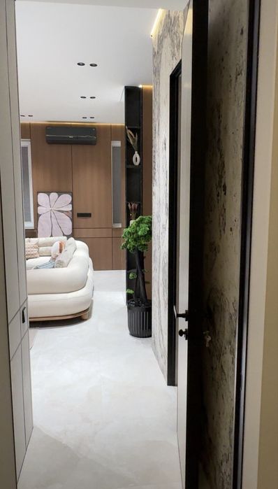 Квартира продается 4/1/5 на жк Дустлик