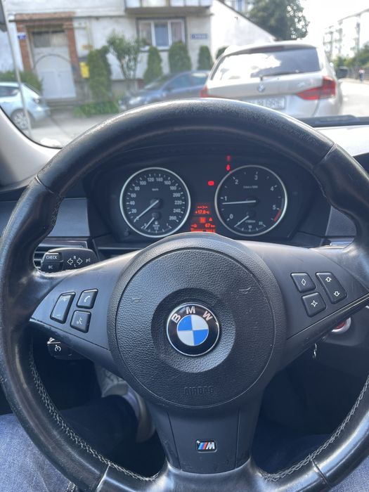 BMW 5 Series 2009