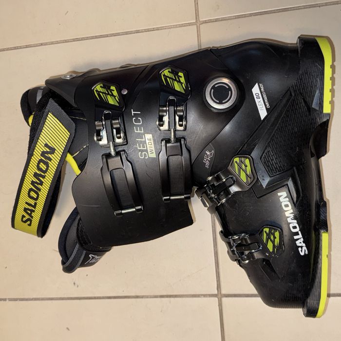 Clapari Salomon junior numarul 25