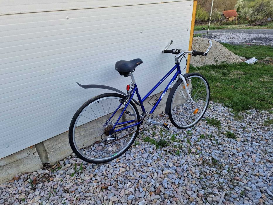 Vând bicicletă cursieră