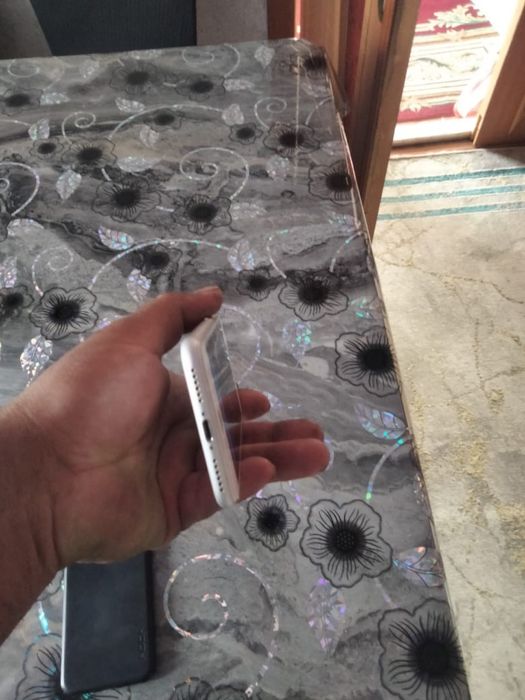 Продам айфон 8 в идеальном состаянии