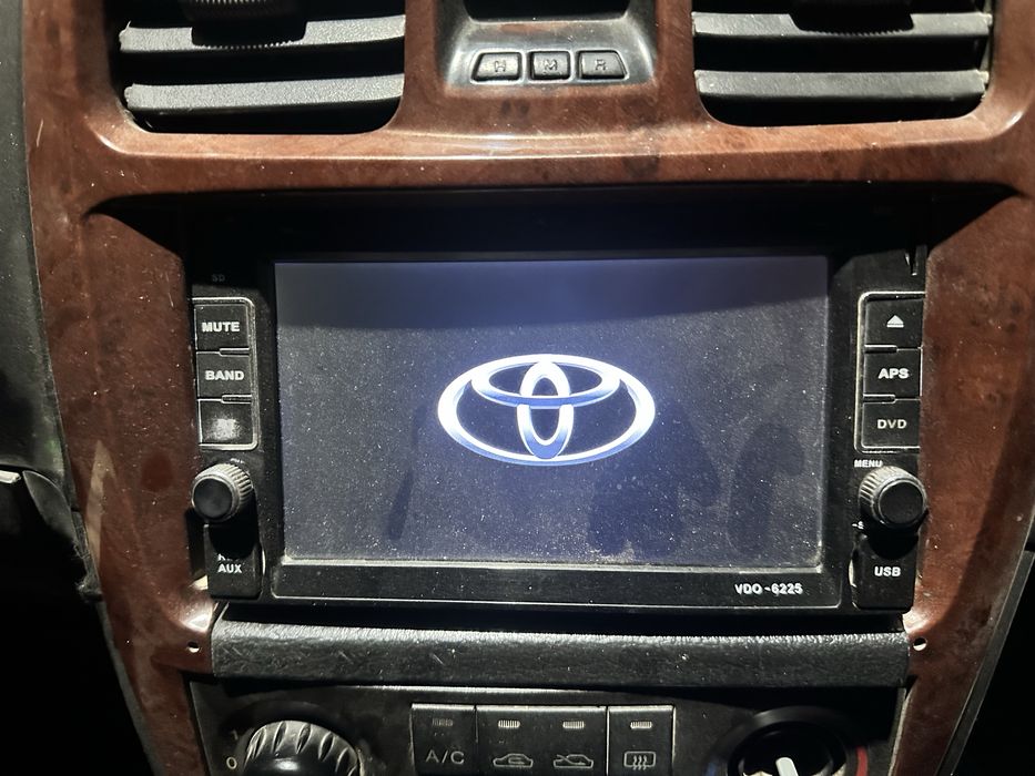 Продам сенсорную магнитолу