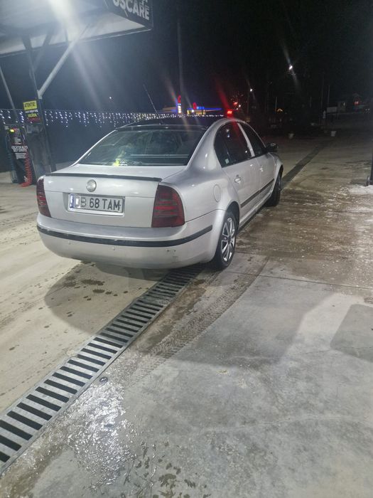 Vând Skoda superb acte valabile