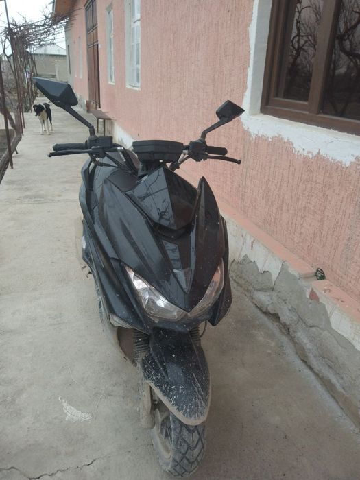 Skuter sotiladi. Tezda holati yaxshi