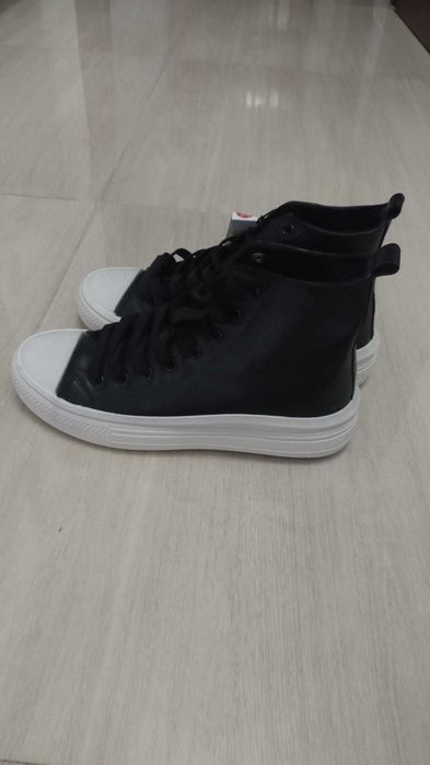 Teniși înalți gen Coverse noi