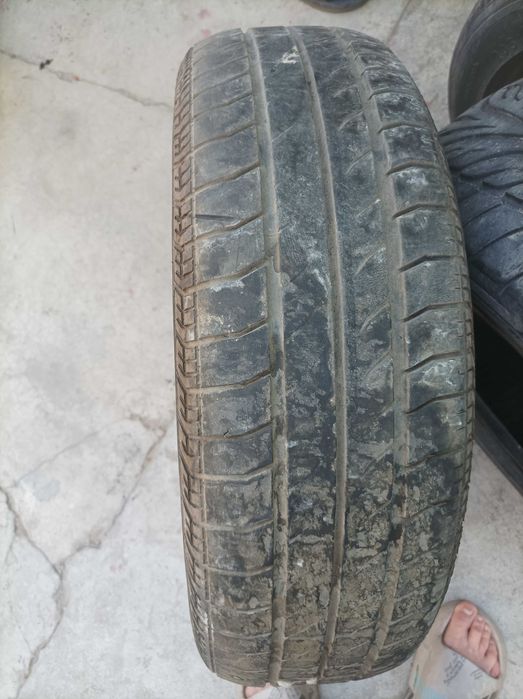 Шины DUNLOP 2 штуки