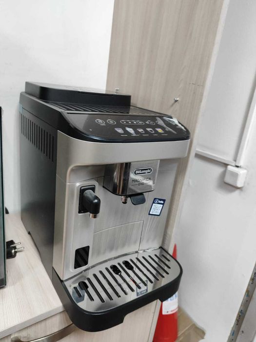 Кофемашина De'Longhi Magnifica Evo