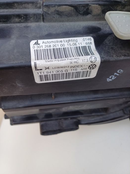 Ляв фар за Vw Caddy; 2010г.-2015г.