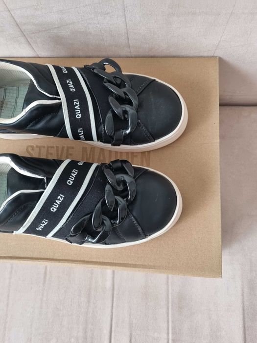 DeeZee Calvin Klein  QUAZI