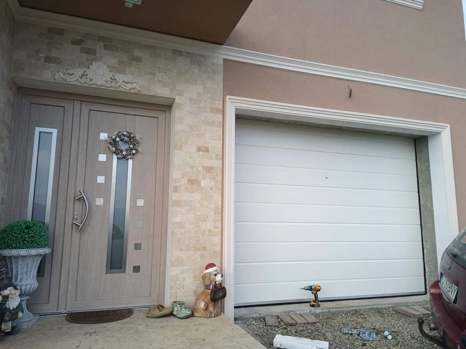 Ușa de garaj/ uși secționale/ usi tip rulou/ uși hală