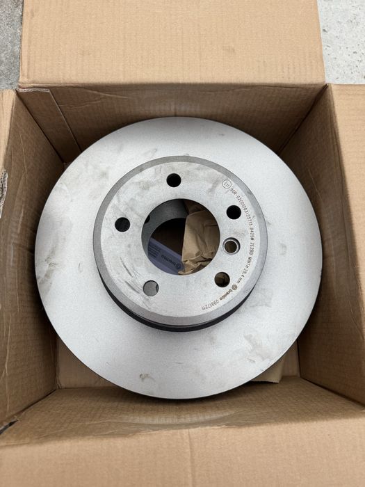 Vând set discuri placuțe fața noi BMW E 60