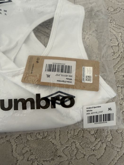 Дамско бюстие Umbro XL