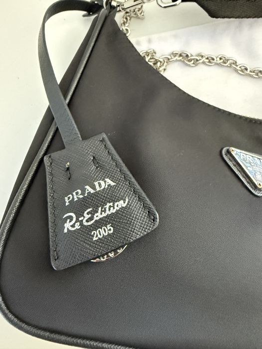 Чанта Prada Re-Edition 2005