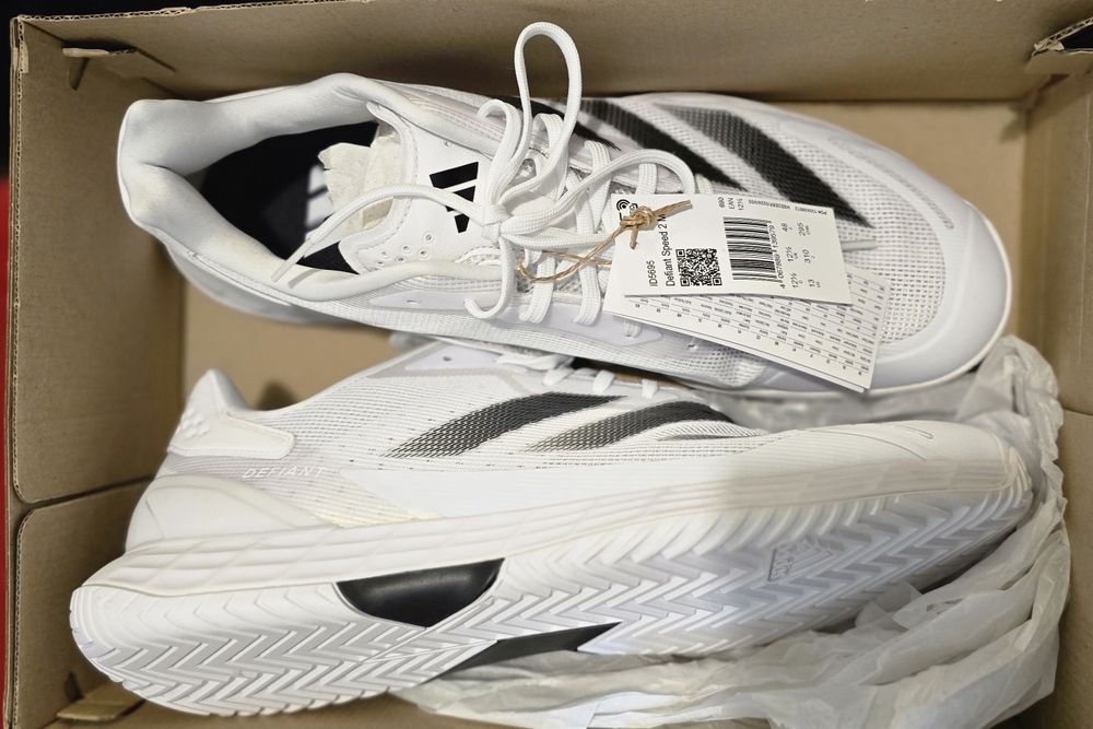 Adidas Адидас нови маратонки