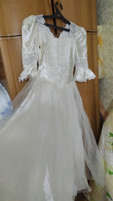 Платье свадебное, р42