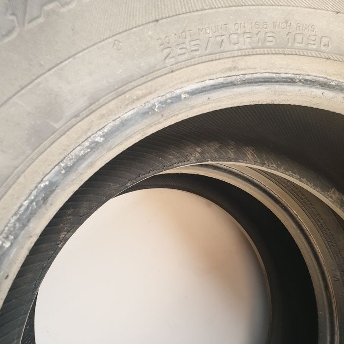 Шины зимние "липучки"