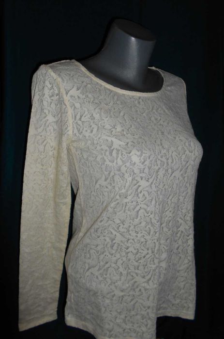 Елегантни маркови ризи и блузи