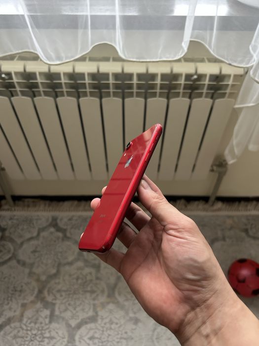 Срочно продам iphone XR (не вскрытый, но с минусами)