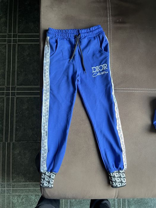 Продавам чисто нов екип Dior