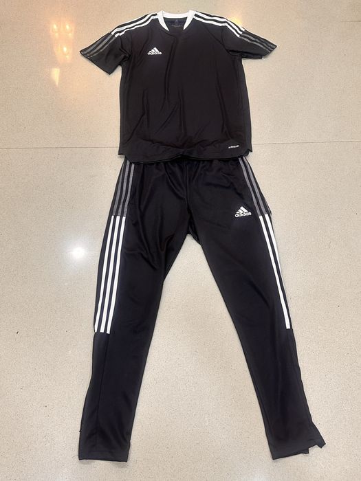 Compleu sport Adidas original
