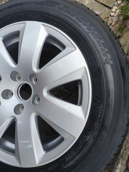 Гума с оригинална джанта  Vw/Audi