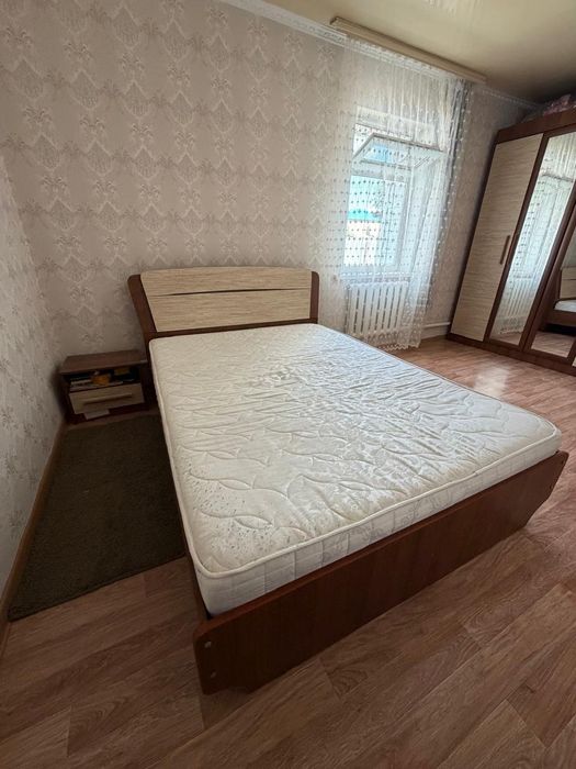 Продам кровать двухспальную
