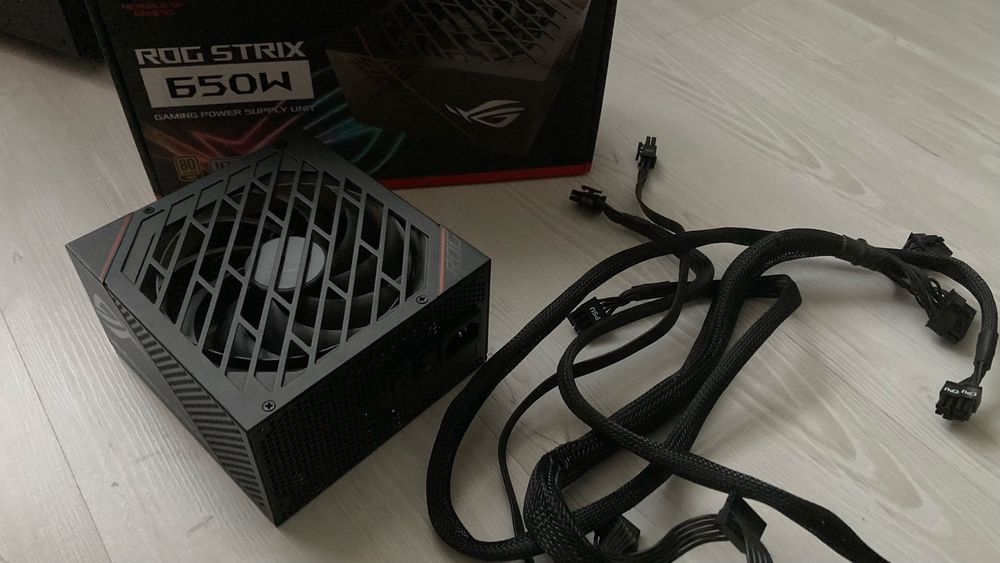 Блок питания Asus 650W