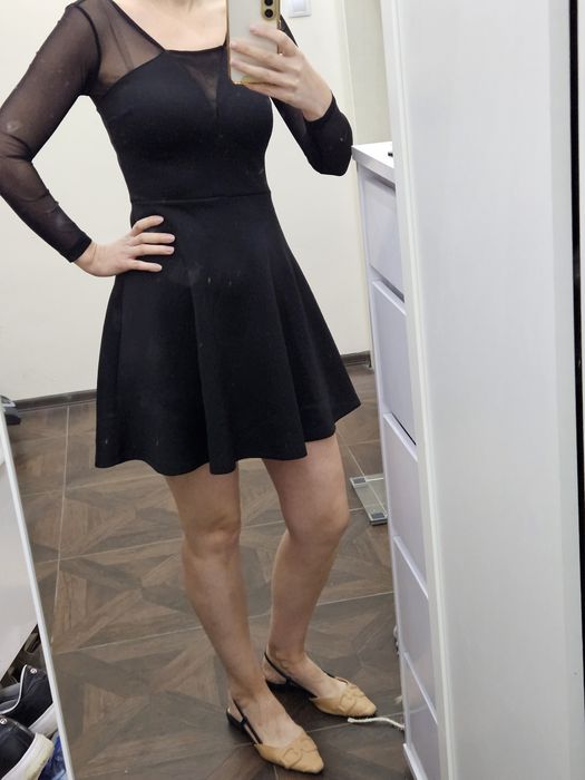 Малка черна рокля
