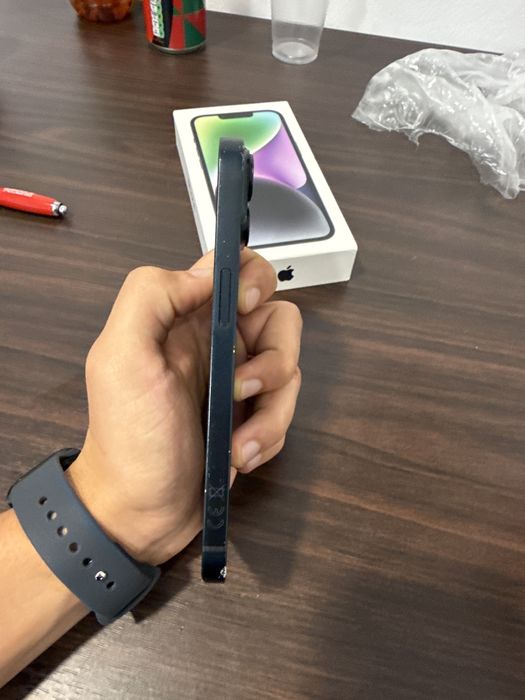 Iphone 14 с зарядно