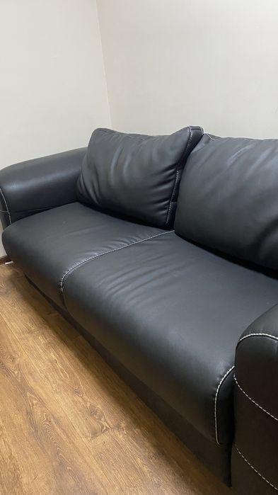 Продам диван для офиса