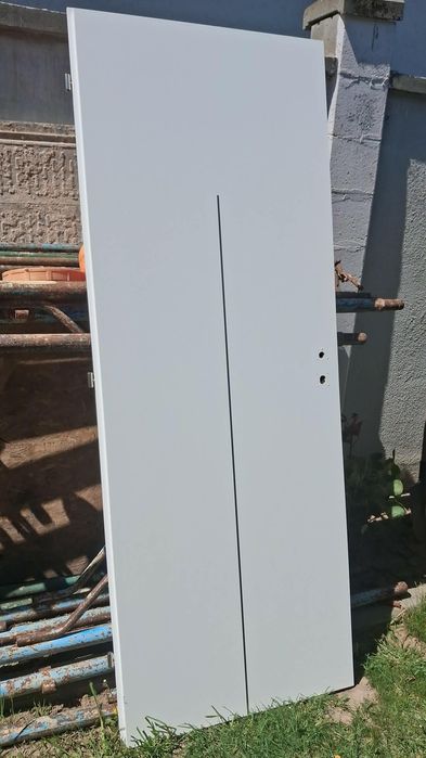 NOU -Vând foaie de ușă Porta