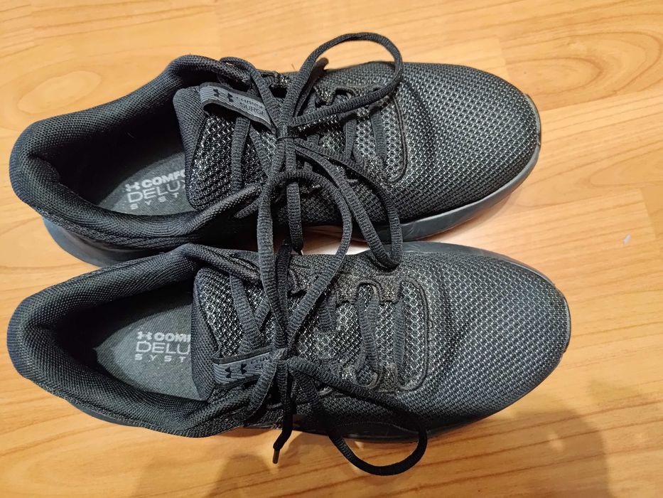 Incaltaminte de alergare asfalt Under Armour Charged Surge 4