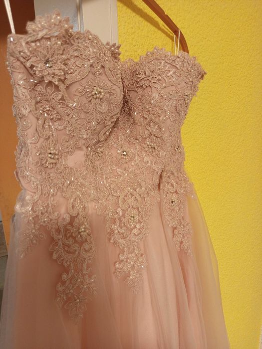 Рокля абитуриантска