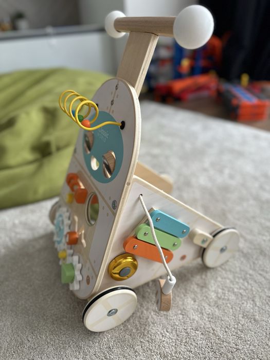 Детска дървена проходилка Classic World - Робот