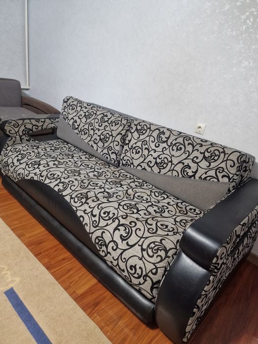 Продам диван с креслом