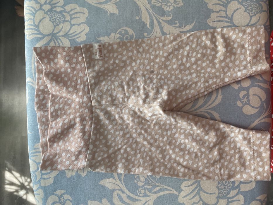 Vand hainute bebelusi toamna- primavara marime 68 cm h&m