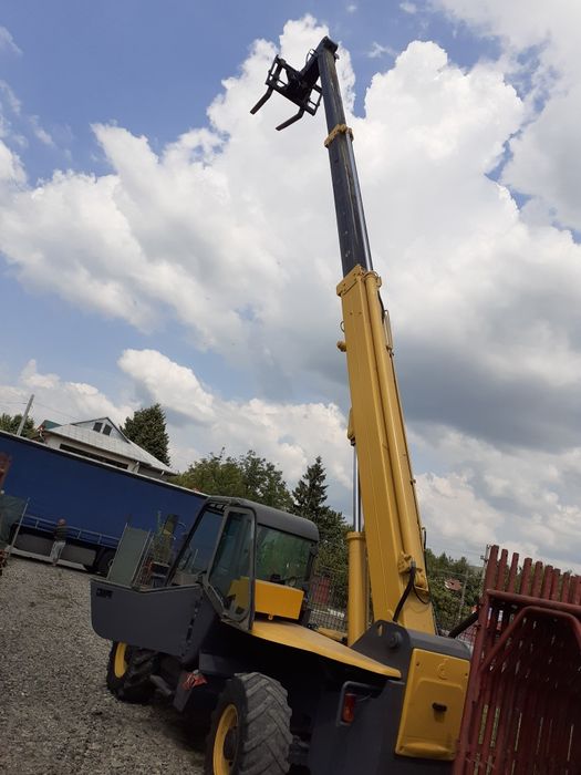 schela metalică și popi metalici