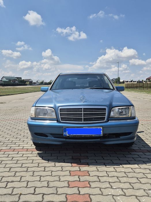 Vand sau schimb Mercedes c220